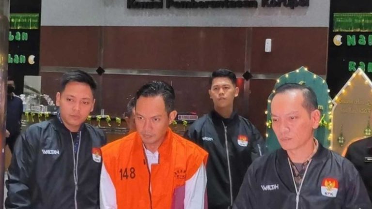 Syamsul Auliya Rachman, Bupati Cilacap, Korupsi, Kantaflash