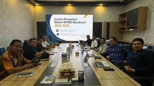 Rapat usulan penajaman materi RPJMD Manokwari. Manokwari